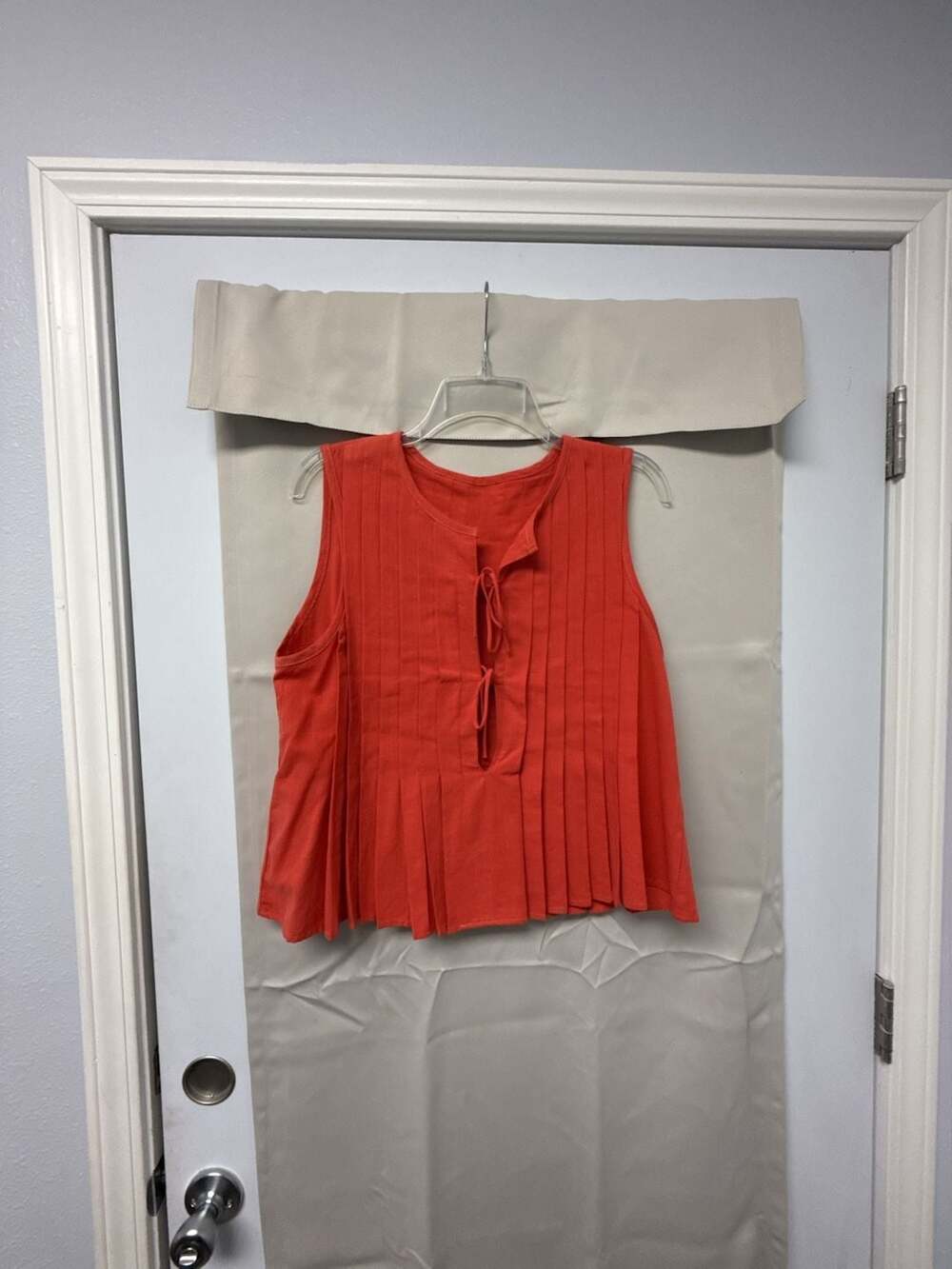 Linen-Blend Two-Tie Swing Pleated Sleeveless Top